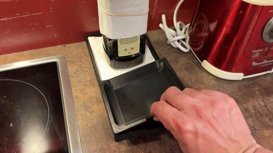 Kitchen tray - keep it clean