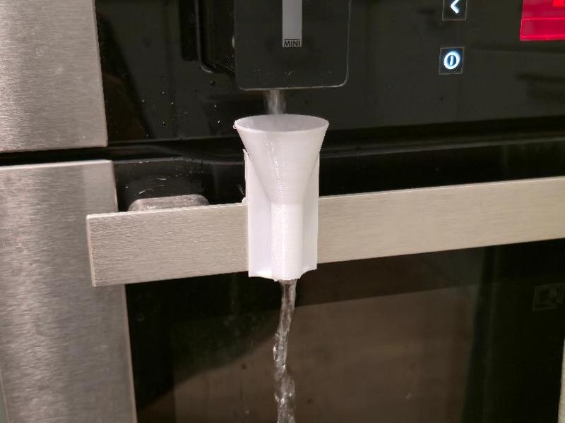 Steam oven water collector