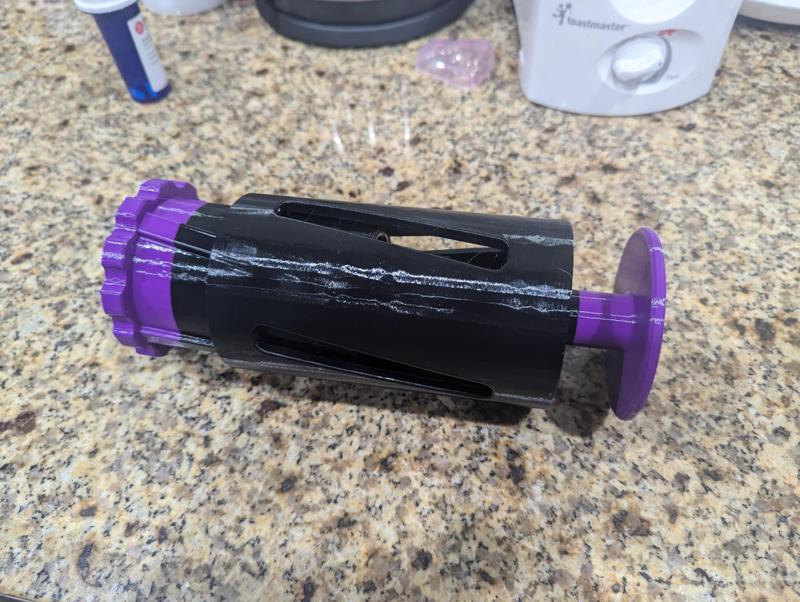Aluminum Can Crusher with Storable Ejector Pin