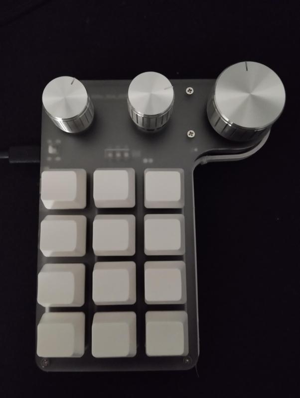 Base for a 12 key 3 knob makro keyboard