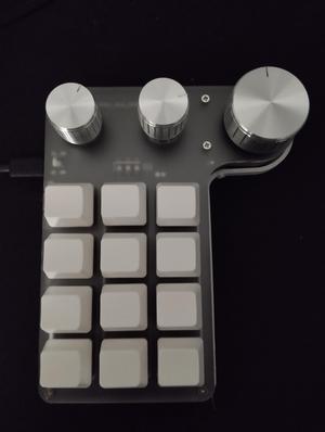 Base for a 12 key 3 knob makro keyboard