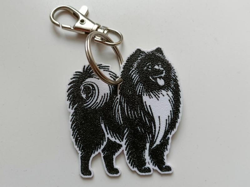 Keeshond Keychain