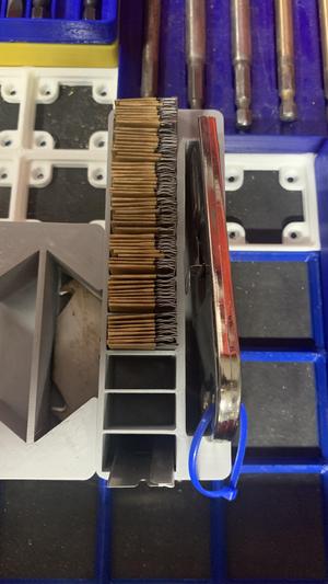 Gridfinity Paint Scraper Holder 3x1x5.stl