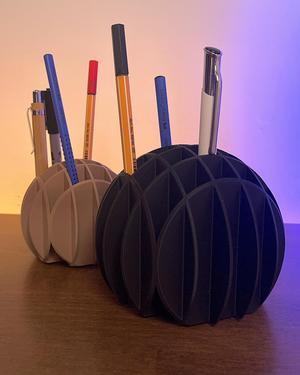 Spherical pencil holder