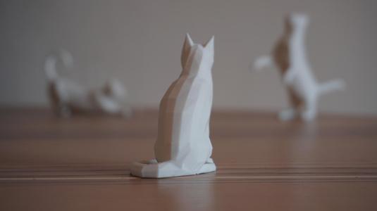 Sitting lowpoly cat decoration