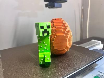 Easter Articulated Minecraft Creeper easter egg