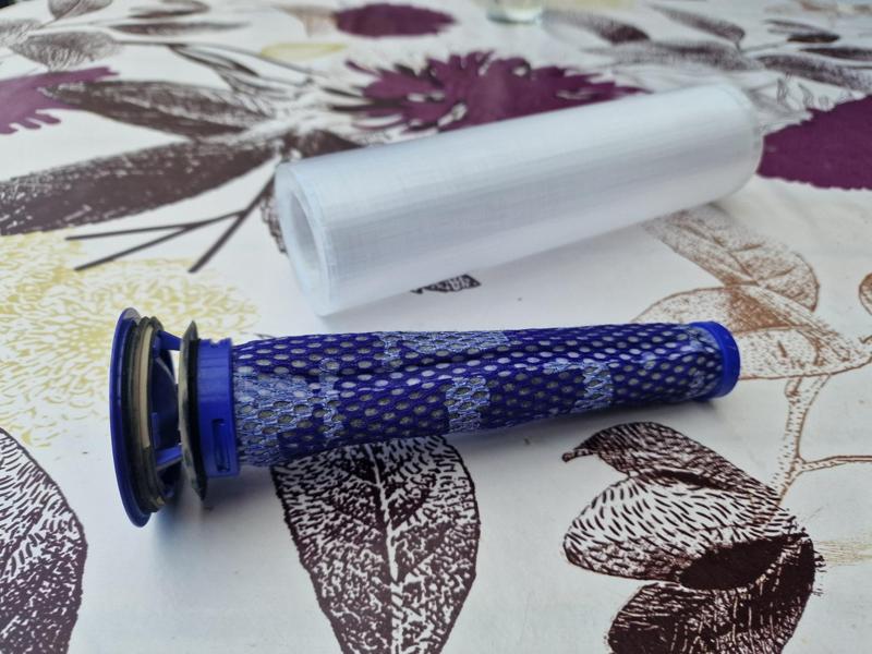 Dyson v8 clean