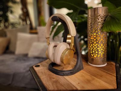 Ultimate Headphone Stand