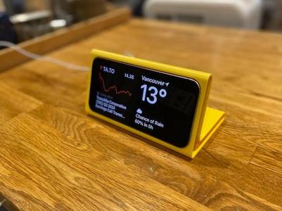 iPhone 15 Pro Max MagSafe Nightstand