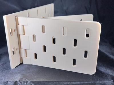 Hinged swing Skadis board