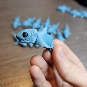 MiniMonster3BabySharkKeyChainColored.3mf