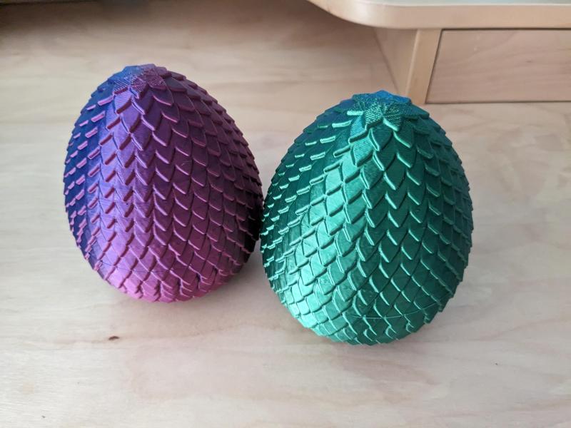 Large Threaded Scaly Egg