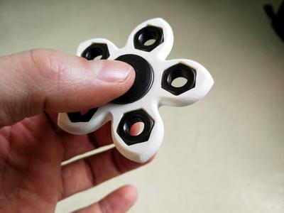 M8 Hexnut-Flower Fidget Spinner