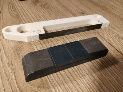 Sandpaper holder, seam line sander
