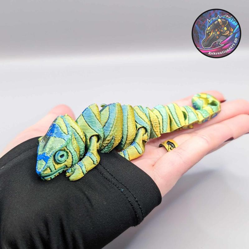 Baby Flexi Chameleon Keychain