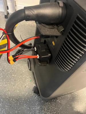 Anker Solix Auxiliary Battery Connector   
