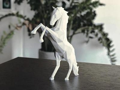 Low Poly Horse   
