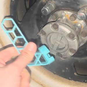 Suzuki Samurai aisin hub key with hex handle V2