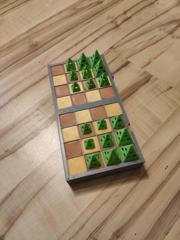 Portable Martian Chess