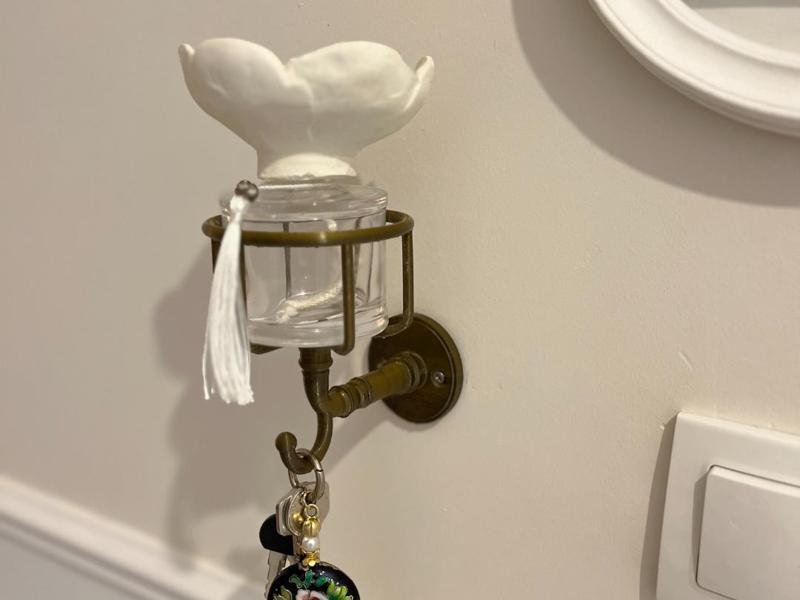 Vintage Cup Holder With Hanger