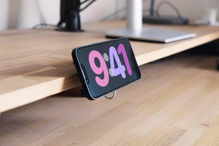 Magsafe charger clamp