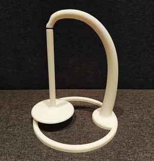 Rotating  yarn holder