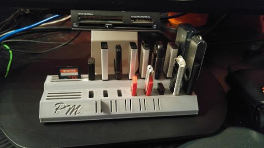  USB Stick Stand