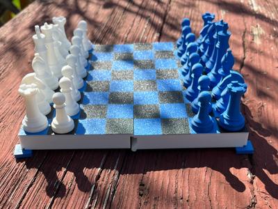 GridFold - Portable Chess Set
