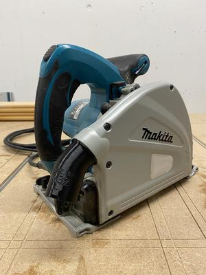 osVAC Adapter for Makita SP6000 plunge saw