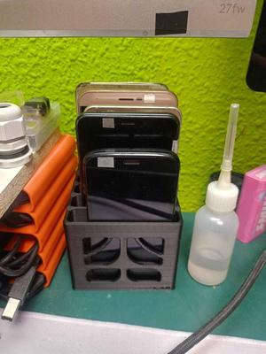 Multi-Phone Storage Stand