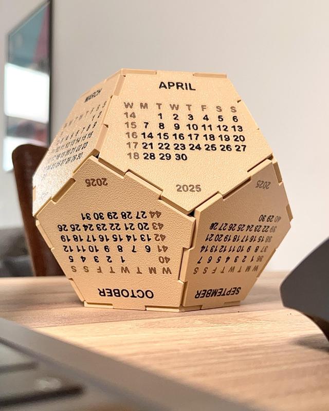 Dodecahedron calendar 2025