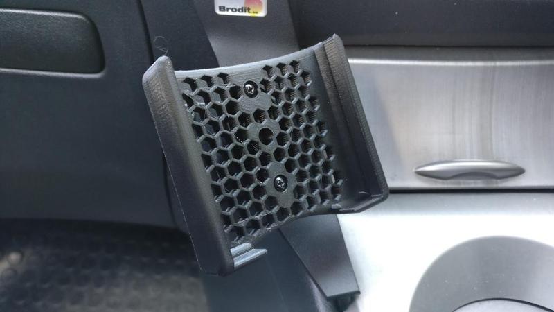 OnePlus 3 car holder for Brodit mount
