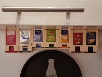 Hanging Tea Dispenser
