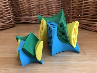 Triple Twist Cube (gyroid)