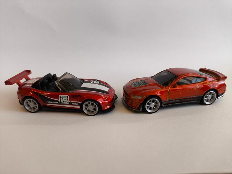 2 types  1/64 wheels hot wheels, matchbox