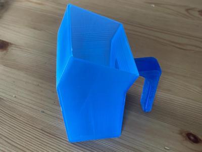 Feed container / scoop / dispensing aid