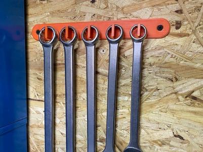 5 Wall Mounted Hooks
