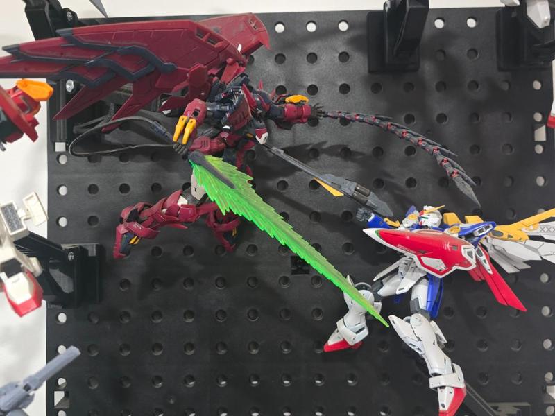 Adjustable Gundam Peg Board Mount