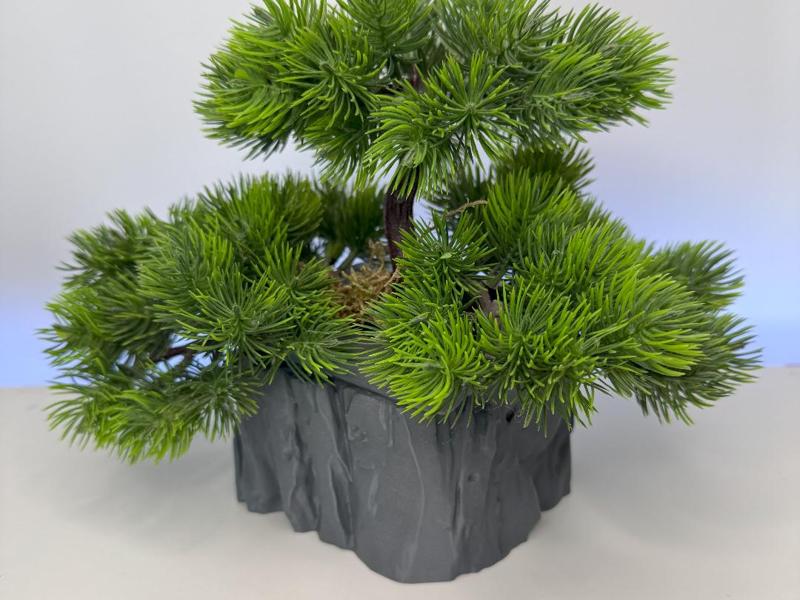 plant pot with wood and stone look