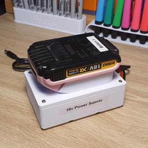 Gridfinity Dewalt battery pack for Pinecil