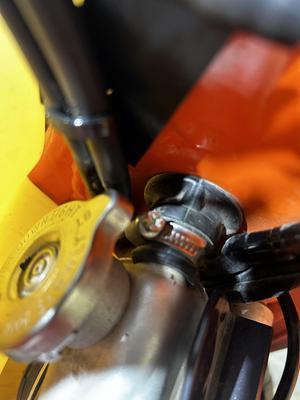 KTM 500 Throttle Cable Bracket