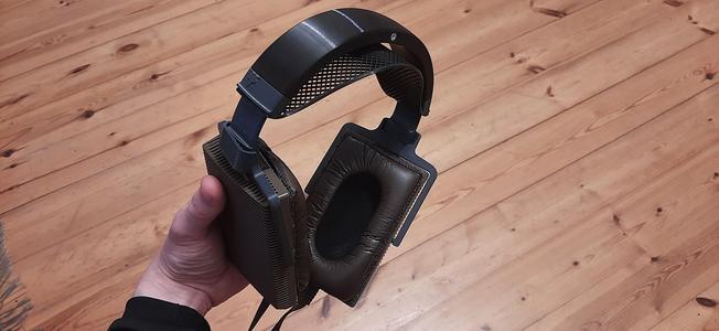 Stax Lambda yoke for the Capra Audio Headband v2