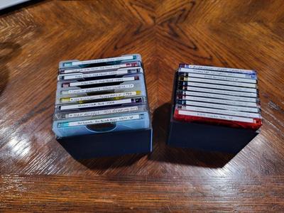 MiniDisc holder