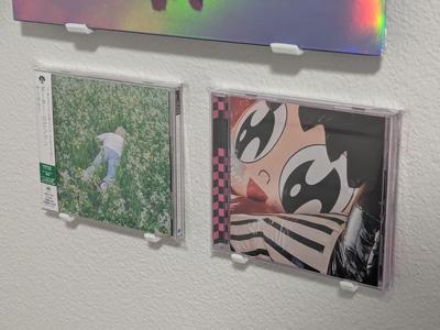 CD Wall Mount (Command Strip / Nail)