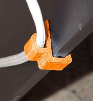 Hanging Support Clip for Tablets with 4.5mm to 6mm Thickness