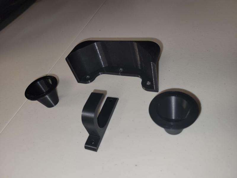 Quest 2 wall mount