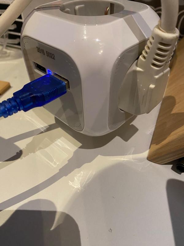 Twistable Brennenstuhl ALEA-Power Cube with USB