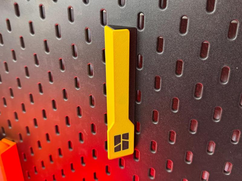 Skadis Holder for Magnetic Build Plate Handle