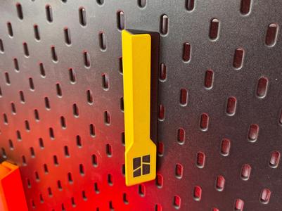 Skadis Holder for Magnetic Build Plate Handle