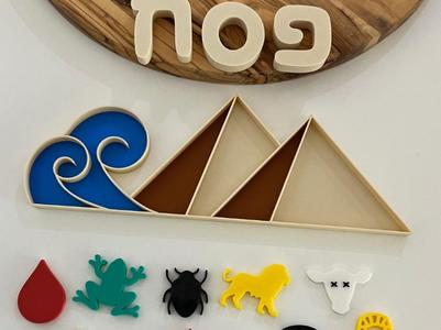 Passover pyramid tray for sensory play